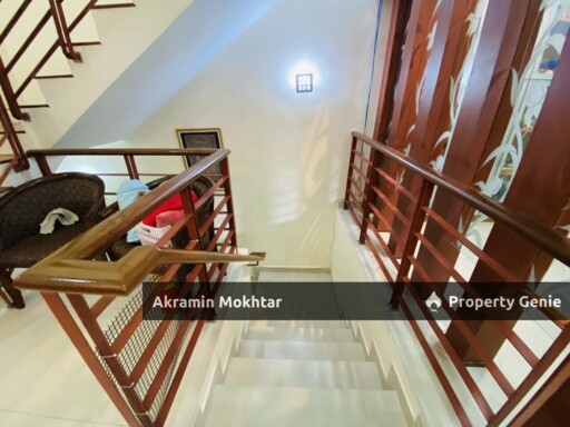 FREEHOLD & RENOVATED | SERING UKAY 2.5 STOREY SUPERLINK
