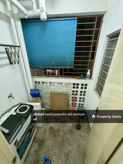 Partially Furnished Akasia Apartment at Setia Alam for RENT