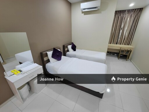 Renovated Below Value 3 Storey Superlink Taman Kota Syahbandar For Sale