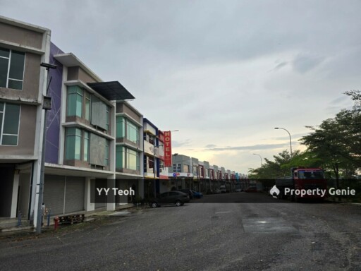 Rembia Alor Gajah Triple Storey Double Size Shoplot