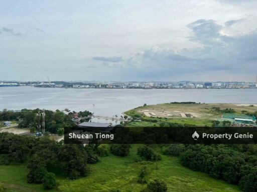 Strait View Condominium @ Permas 3+1 Bedrooms Unit for Sale!