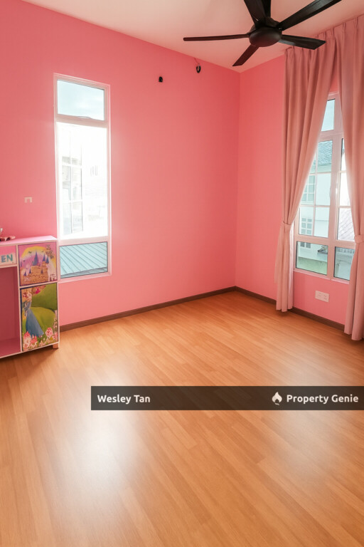 Taman Anjung Gapam , Bemban / Ayer Keroh - 2 Storey Bungalow | Renovated | Partial Furnished | Serious Owner, View To Offer
