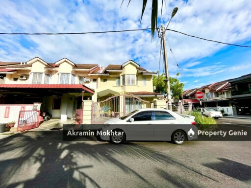 Freehold, Corner Lot & Fully Renovated | Double Storey Jalan Semarak Bandar Utama Batang Kali