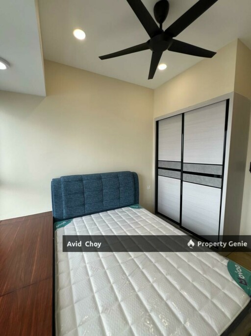 Central Park, 2 Bedrooms (Fully Furnished and Fully Renovated)