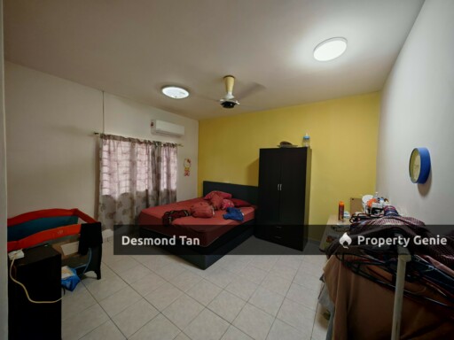 Park Avenue, Seremban 2, Garden Avenue, Semi Renovated, (Facing No House)
