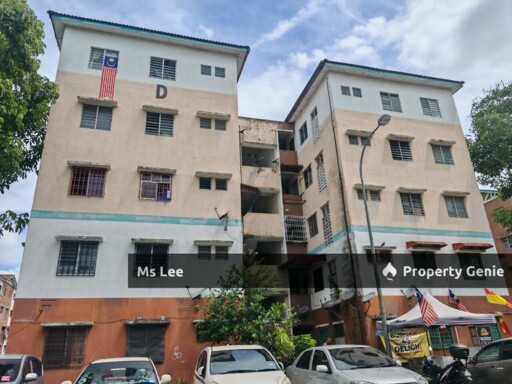 Pangsapuri Bandar Bukit Tinggi 2-Klang-Blok D Ground floor-Ready Now