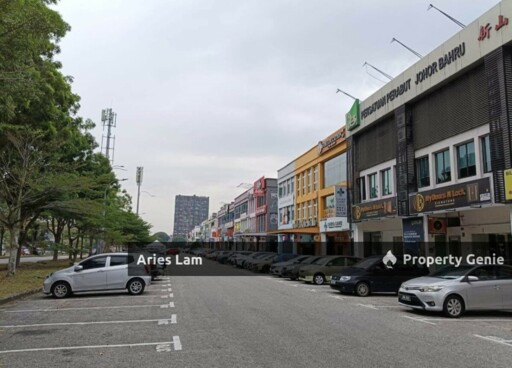Mount Austin 3 Storey Shoplot /Whole Block For Rent