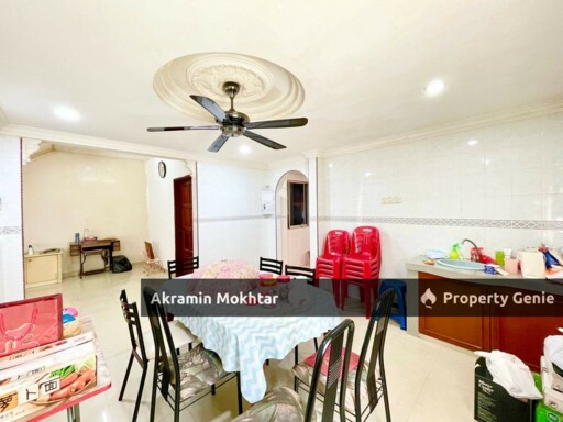 Freehold, Corner Lot & Fully Renovated | Double Storey Jalan Semarak Bandar Utama Batang Kali