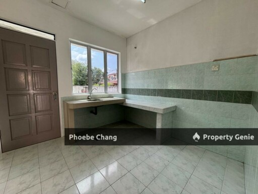 DOUBLE STOREY BIG CORNER LOT FOR SALE @ PANORAMA LAPANGAN, PENGKALAN