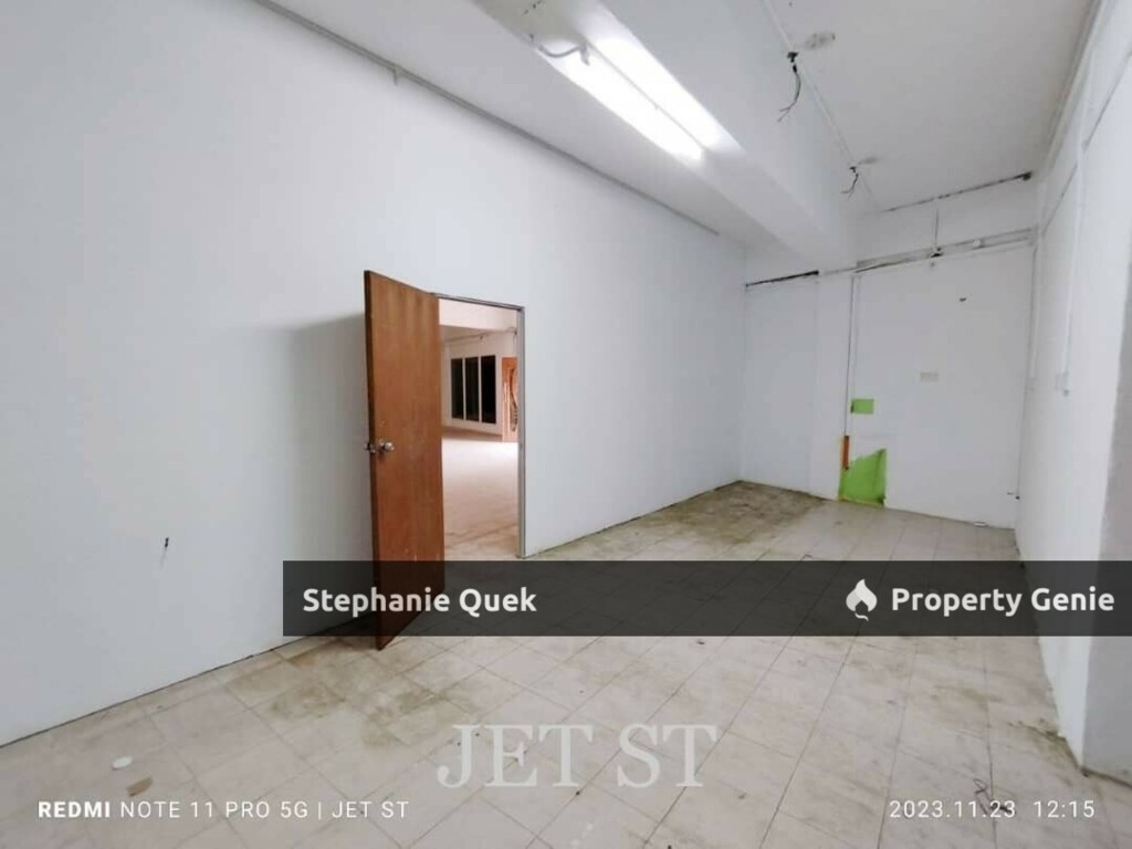 Taman Klang Jaya 2 Storey BU 6000sf With Partition Rooms Corner Shop Lot For Rent