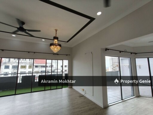 Partially Furnished & 2 Parking | Penthouse @ Vista Millennium Condominium, Puchong Perdana FOR SALE!