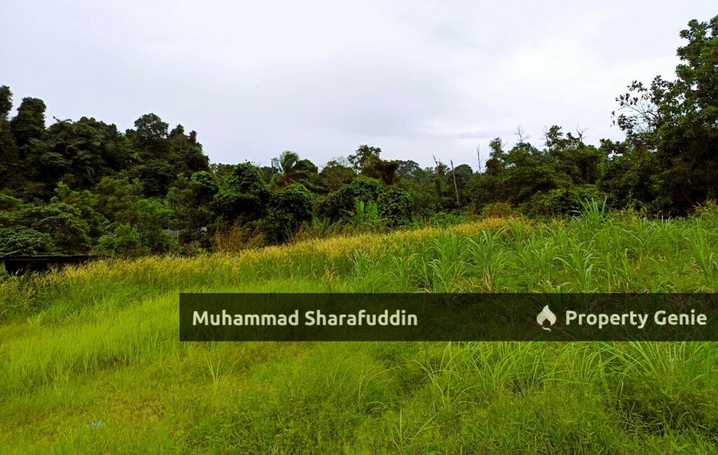 TANAH LOT BANGUNAN,TELUK KALUNG KEMAMAN.