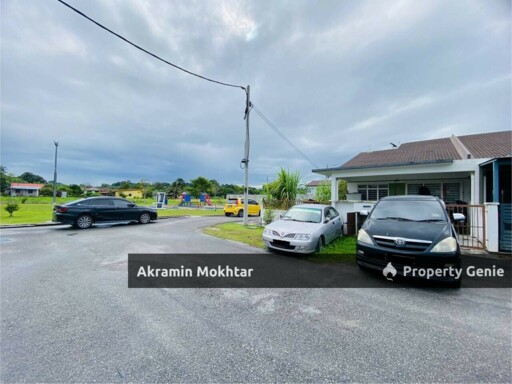 SINGLE STOREY TERRACE CORNER TAMAN SALAK LESTARI SALAK TINGGI