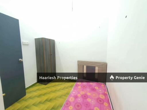 SINGLE STOREY HOUSE FOR RENT  Jalan Landak Maman Taman Abad Johor Bahru.