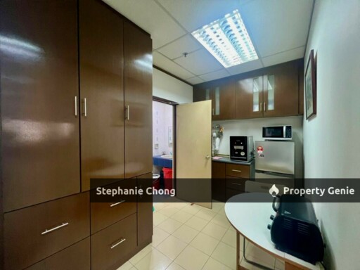 🔥 BELOW RM400 psf! Renovated Freehold Office @ Damansara Intan
