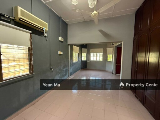 (Corner Lot)2 Storey Taman Rawang Jaya For Sales