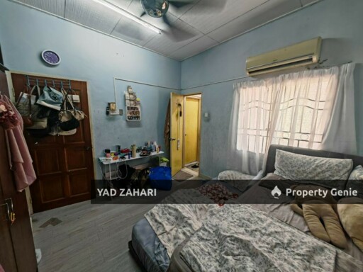 Seksyen 7, Shah Alam | 2-Storey Terrace 4+1 Rooms | RM675K - Facing Open, Extended Kitchen and Gated Guarded