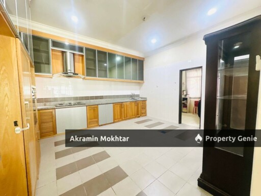 RENOVATED 2.5 Storey Semi D Puncak Bangi, Seksyen 6, Bandar Baru Bangi