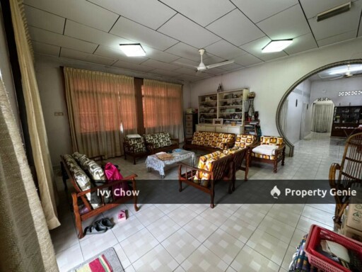 Jalan Muar Single Storey Cornet Lot Sale
