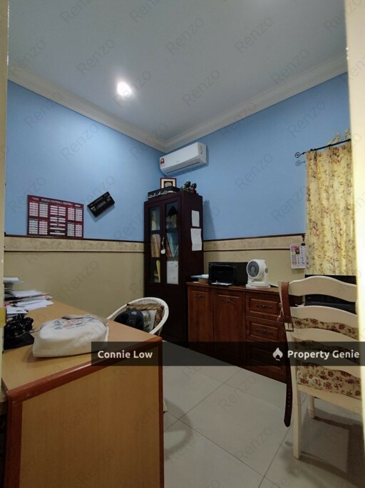 Pengkalan Pinggiran Double Storey Bungalow Well Keep Unit for Sale