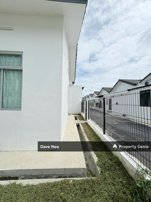 Iconia Garden Taman Impian Emas Single Storey Terrence House Corner Lot with Big Land