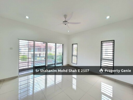 Dengkil Semi-D