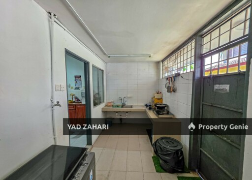 Seksyen 4, Shah Alam | 2-Storey Terrace 4 Bedrooms | RM690K - Prime Location and Facing Open