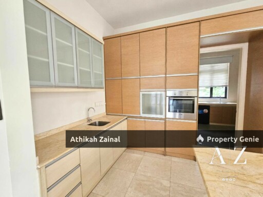 SERENE KIARA, SRI HARTAMAS | 3 STOREY END LOT SEMID WITH GREAT LAND AREA