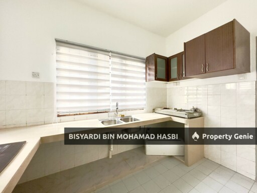 RENOVATED EXTENDED KITCHEN END LOT DOUBLE STOREY SAUJANA UTAMA 1, SUNGAI BULOH.