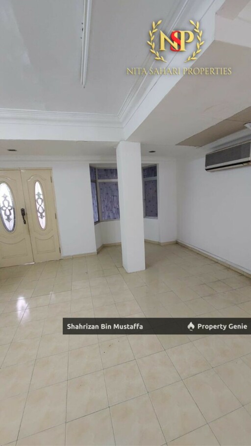 Full Loan, Taman Nusantara, Gelang Patah