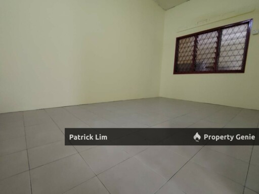 Taman Bukit Beruang Corner Lot, Single Storey Terrace House For Rent