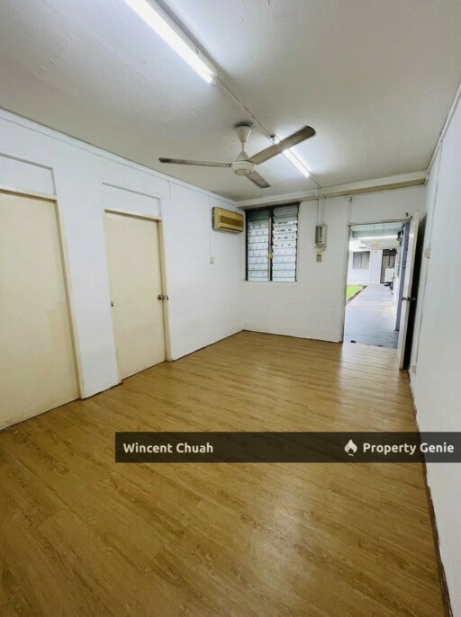 Ground Floor Flat Wangsa Maju Seksyen 1, near to LRT & Aron Alpha Angle Mall