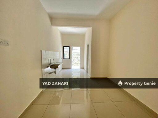 Nassim Heights, Ampang | 3-Storey Link 5 Bedrooms | RM1.2M - Strategic Location & Exclusive Private Road