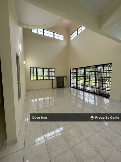 IOI Palm Villa Residence • 2-Storey Bungalow House • 4+1 Beds 5 Baths • Unfurnished