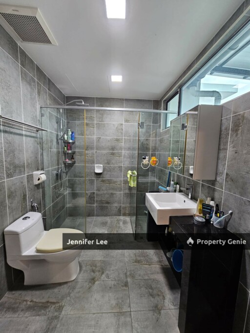 Gated Guarded 3 Storey Semi D with Built-In Lift, Golf View Villa @ Taman Golf, Ipoh