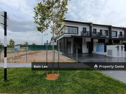 4 Bedroom 2-Storey Terrace House in Selangor, Puchong