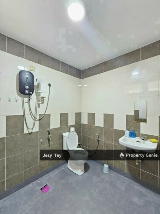 Taman Tasek Double Storey Terrace House ForSales