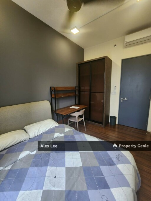 BIG size 1055 sqft with 3 bedrooms unit Opposite Velocity Mall to Sell Below Market Price with carpark