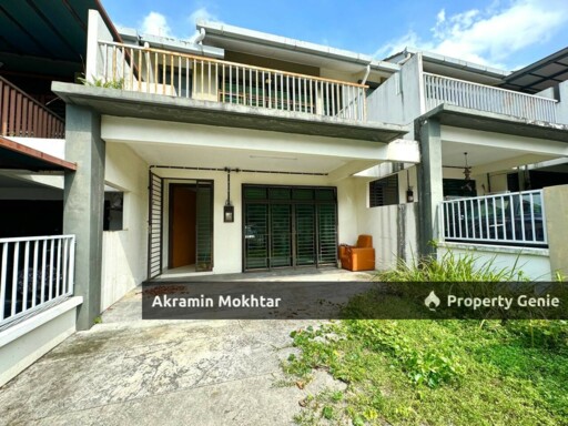 Double Storey Taman Mawar Bandar Baru Salak Tinggi, Sepang.