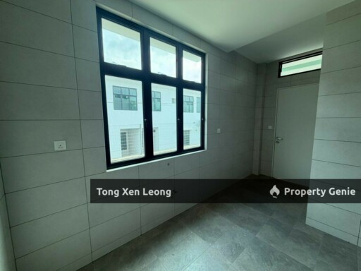 Double Storey @ Krubong Heights For Sale !!