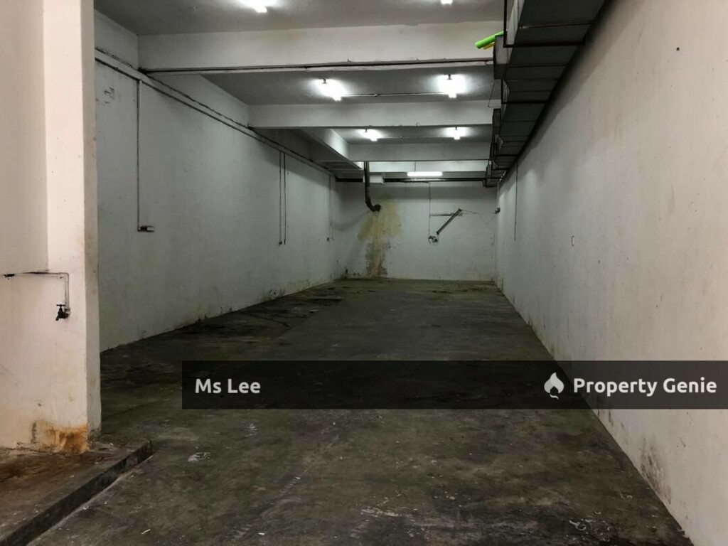 Taman Taynton View Cheras - Basement shop for store use