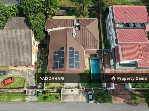 Seksyen 2, Shah Alam | Bungalow 7+1 Rooms | RM2.2M - Spacious Car Porch, with Private Pool & Nearby Masjid and UITM Shah Alam