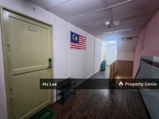 Room 203 RM 650 @ 2 Storey Shop Hotel,Chow Kit -near LRT/HKL/IJN -Ready Now