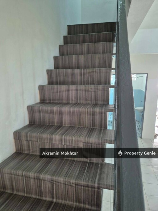 Freehold & Renovated | Double Storey Terrace Bandar Springhills, Lukut-Port Dickson