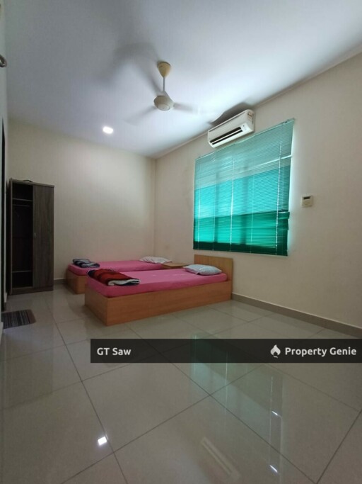 Semenyih 16 Room 3 Storey Bungalow For Rent