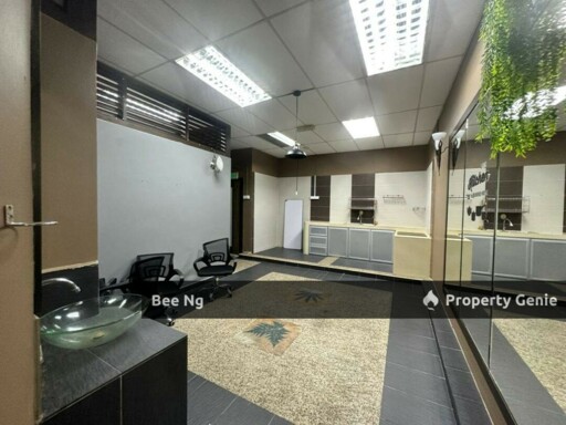 Taman Impian Emas 1st Floor Shop Facing Main Road