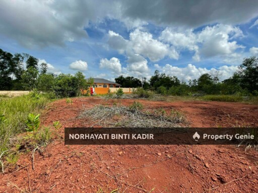 LOT BANGLO PAYA TIGA BUKIT SETONGKOL (CORNER LOT)