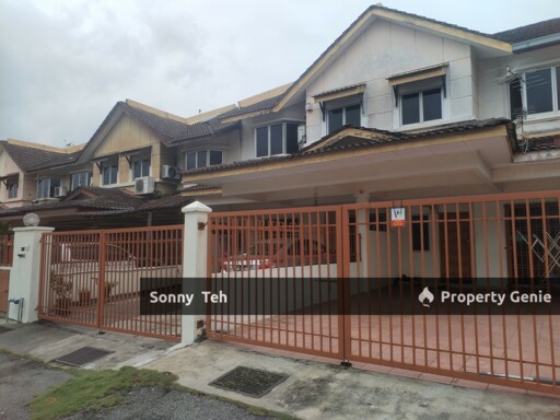 Taman Seri Putra near KTM Kuang