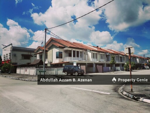 DOUBLE STORY CORNER LOT ! FULLY FURNISHED