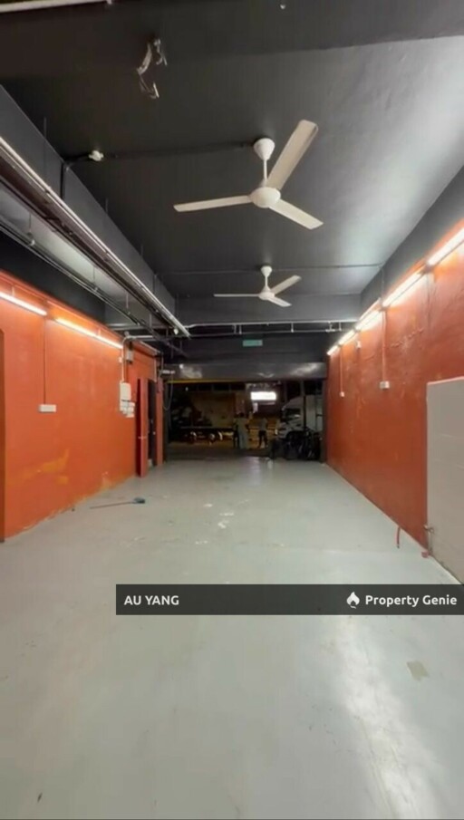 SHOP LOT RENT AT JALAN JELUTONG GROUND